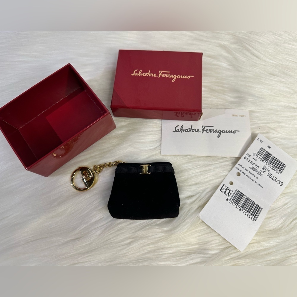 SALVATORE FERRAGAMO mini coin purse keychain